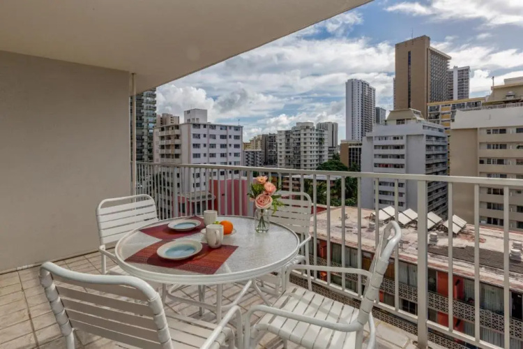Beautiful Ocean View, 1 Block to the Beach, Split AC