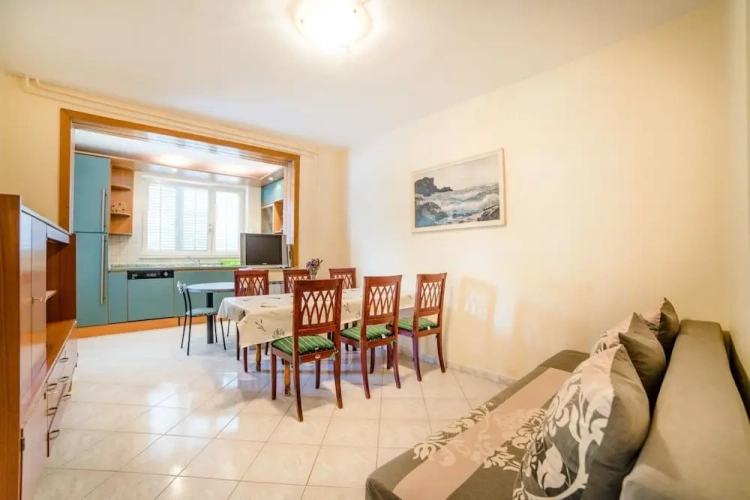 2 Bedrooms Apartment with balcony