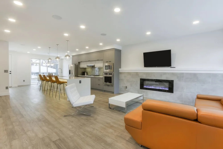 New Luxury Townhome 25
