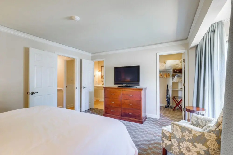 Resort Condo w/ Marina Access in Williamsburg!