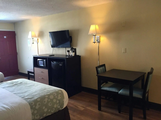 Blu Atlantic Oceanfront Hotel & Suites