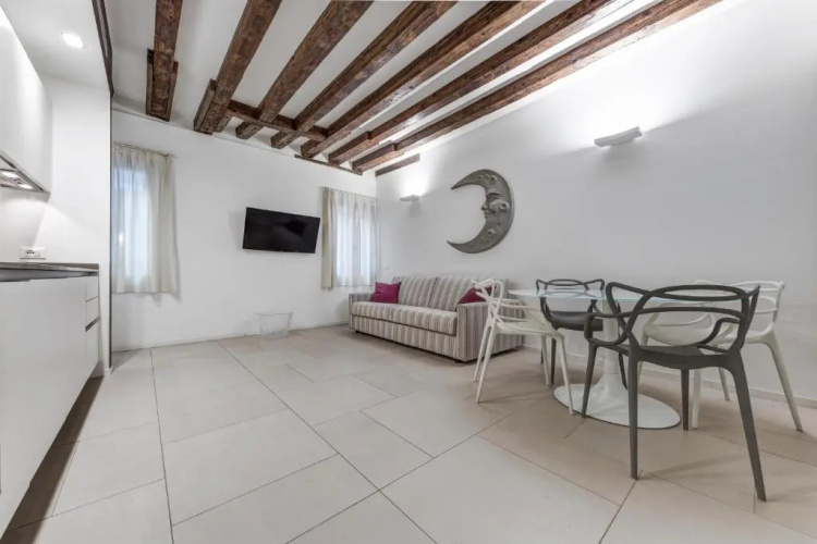 Accademia Palace Venice By Casa da Suite