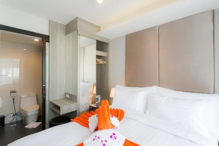 6th Avenue Phuket Apartments