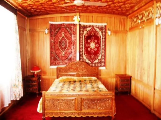 Howrah Houseboat