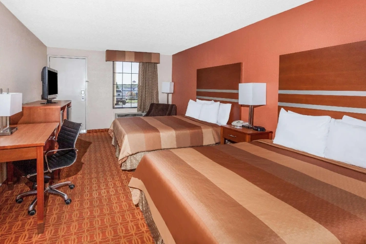 Standard Quadruple room