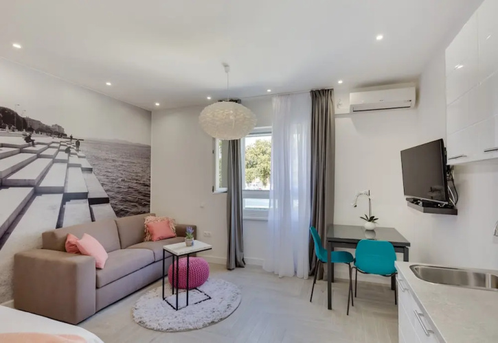 Unique Studio Apartment