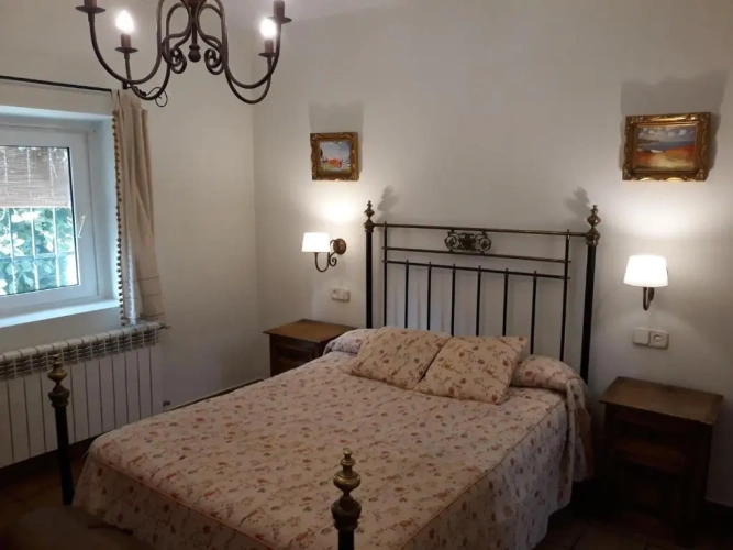 2 Bedrooms Cottage