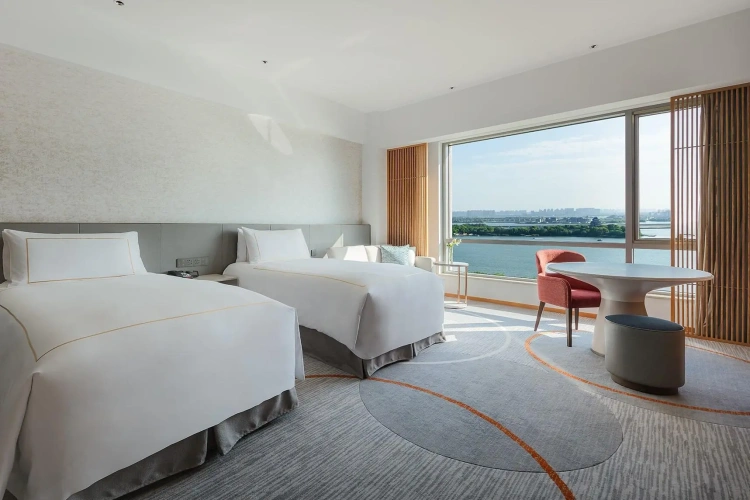 Premium Twin room with lake view