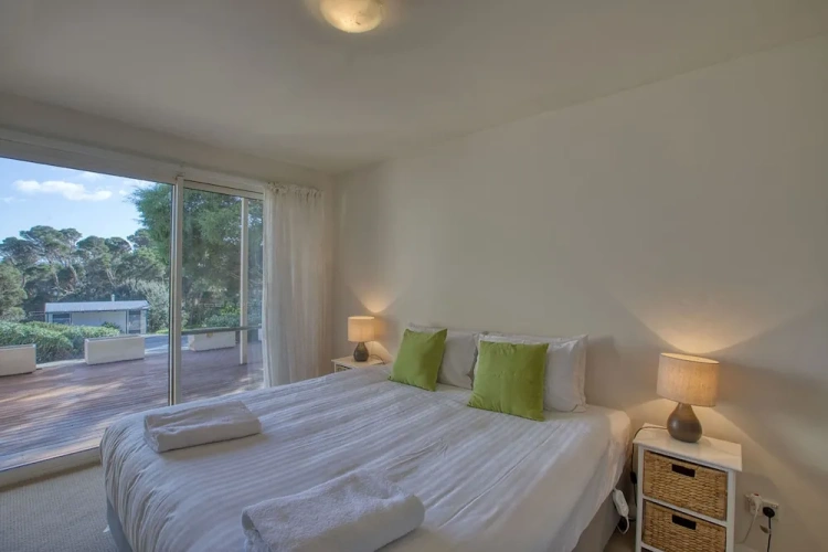 3 Bedrooms Cottage