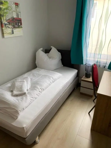 Economy Triple room