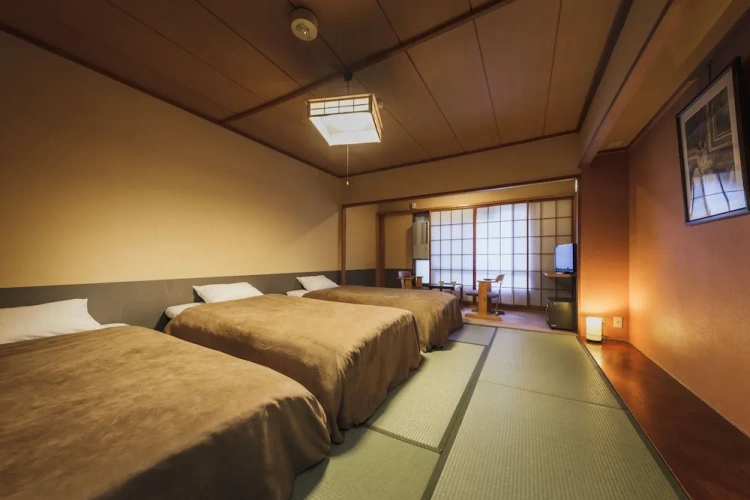Standard Triple Club room