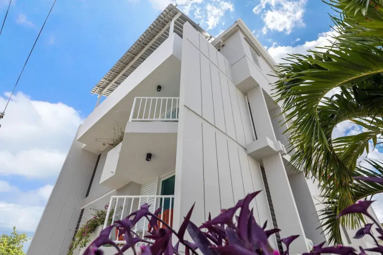 Ocean Park Oasis Steps to Beach Private Parking