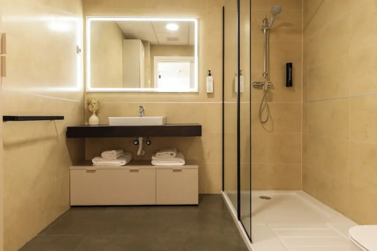 Guillman Suites