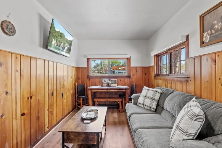 Timber Lodge Cabin 1