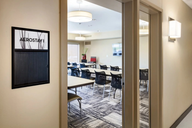 Aerostay Hotel photo 22