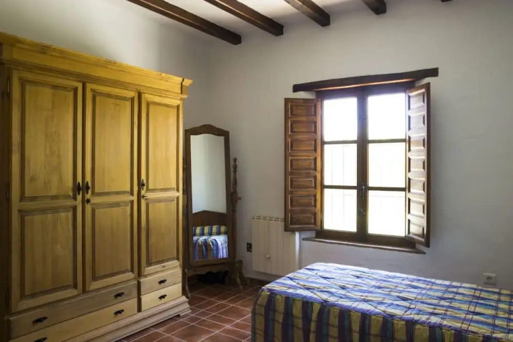 3 Bedrooms Cottage