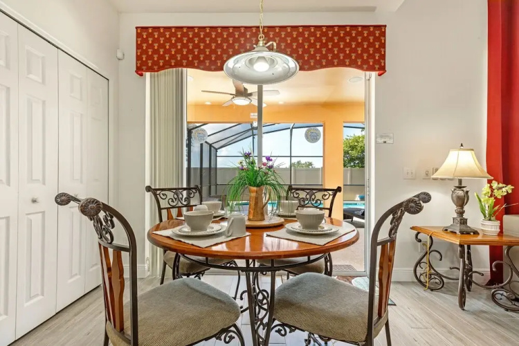 Tranquil Escapes 6 Bedrooms