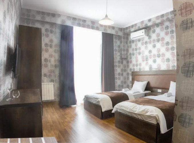 Green Hotel