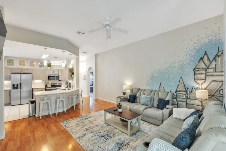 4 Bedrooms Cottage