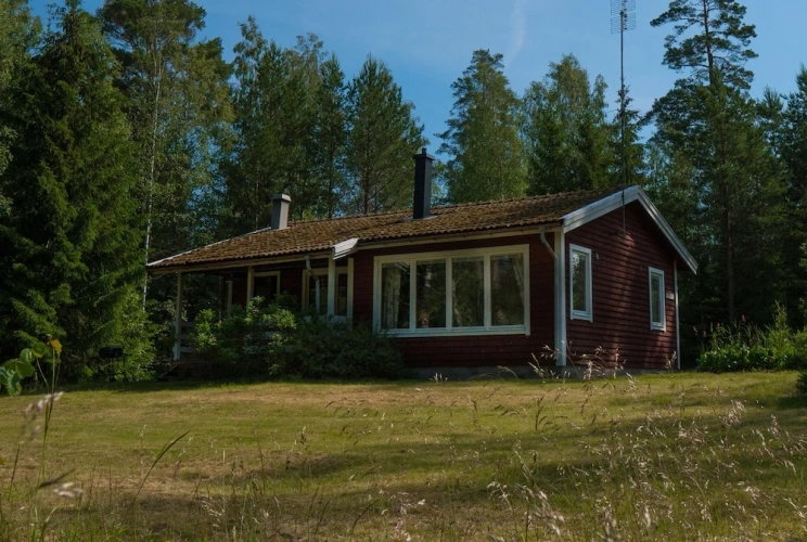 3 Bedrooms Standard Family room with garden view