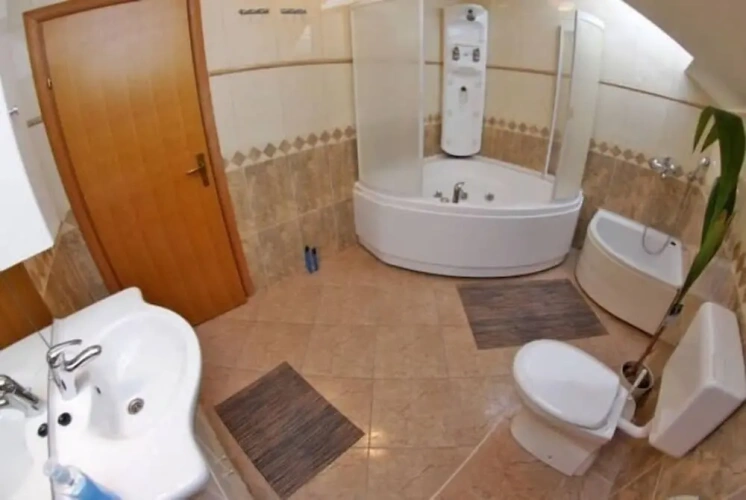 2 Bedrooms Deluxe Apartment