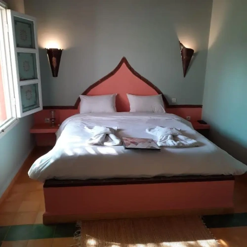 Standard Twin room with pool view