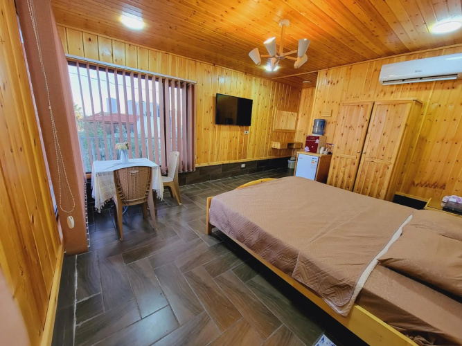 atoom lodge