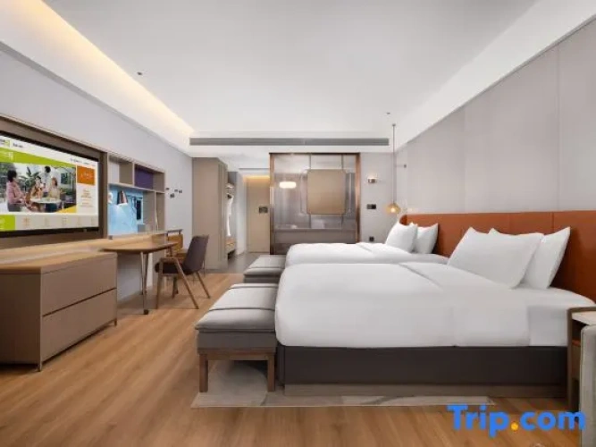 Quadruple Family Suite