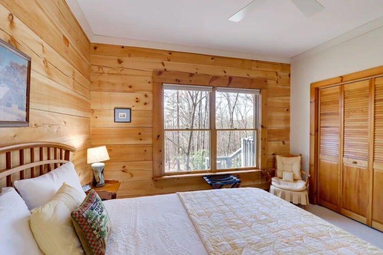 3 Bedrooms Cottage with balcony