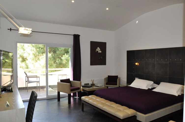 Private Hotel - Adults Only