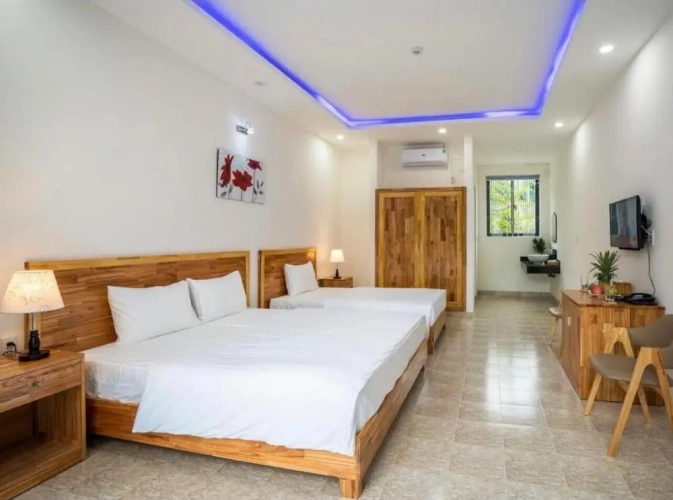 Standard Triple room