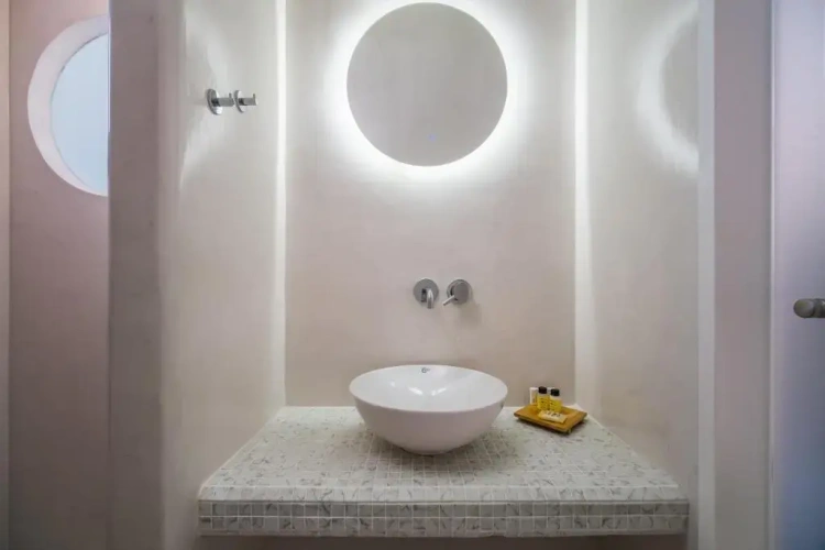 2 Bedrooms Villa