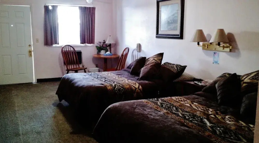 Going To The Sun Inn And Suites