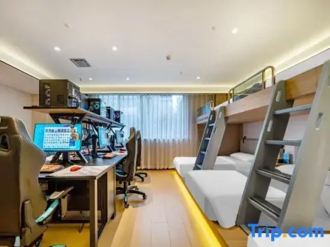 Economy Quintuple room