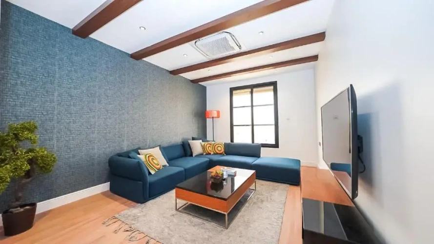 2 Bedrooms Apartment