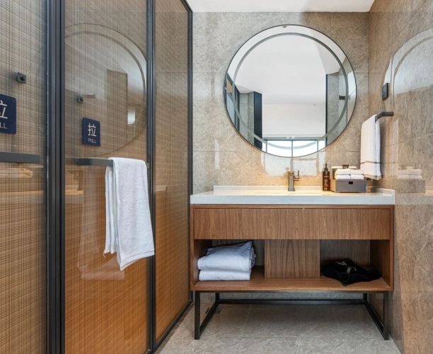 Deluxe Double room with city view