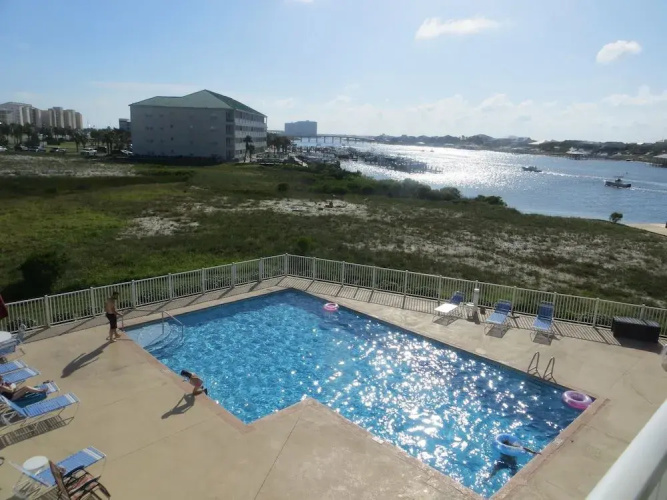 Jubilee Landing 302 - 2 Br condo by RedAwning