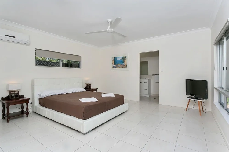 5 Bedrooms Cottage with pool view