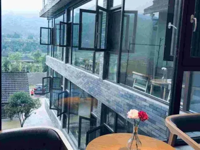 Pengzhou Longmen Four Seasons Homestay