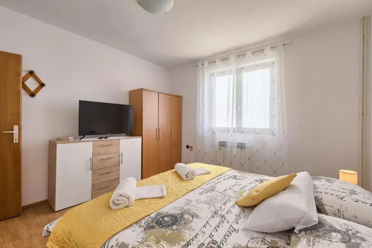 Apartman D&D, Dvorine 63