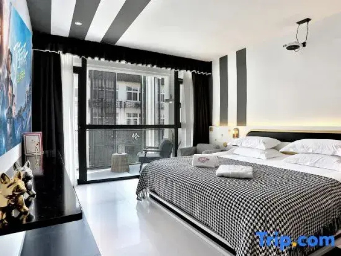More Hostel