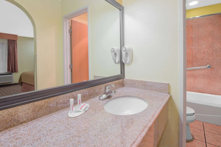 Days Inn Lubbock South