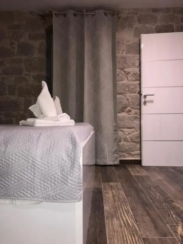 Elegant Residence Rooms