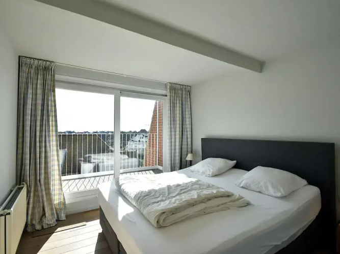 Bright Flat With Bunk Beds