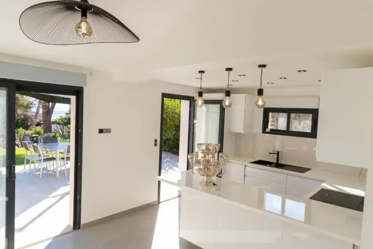 Villa 6 pers à 30m de la mer