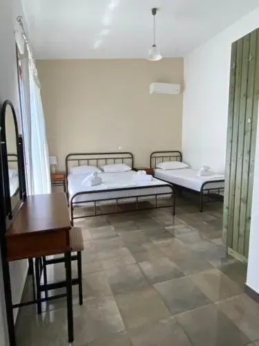 Socrates Organic Village
