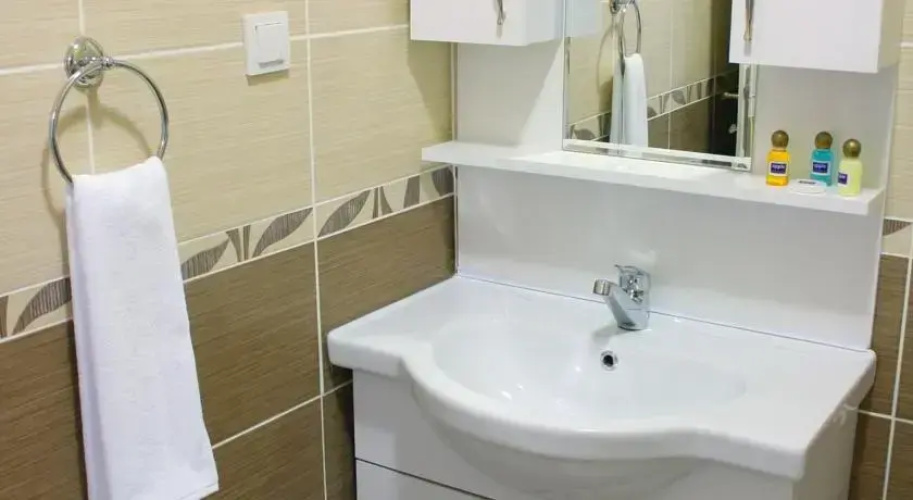 Apple Rental House