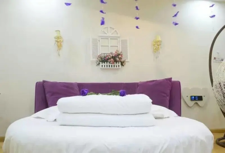 168 Theme Hotel