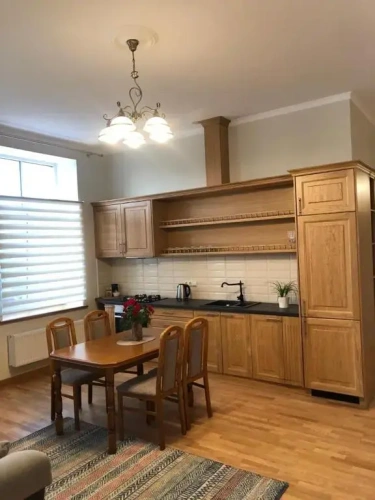 3 Bedrooms Apartment