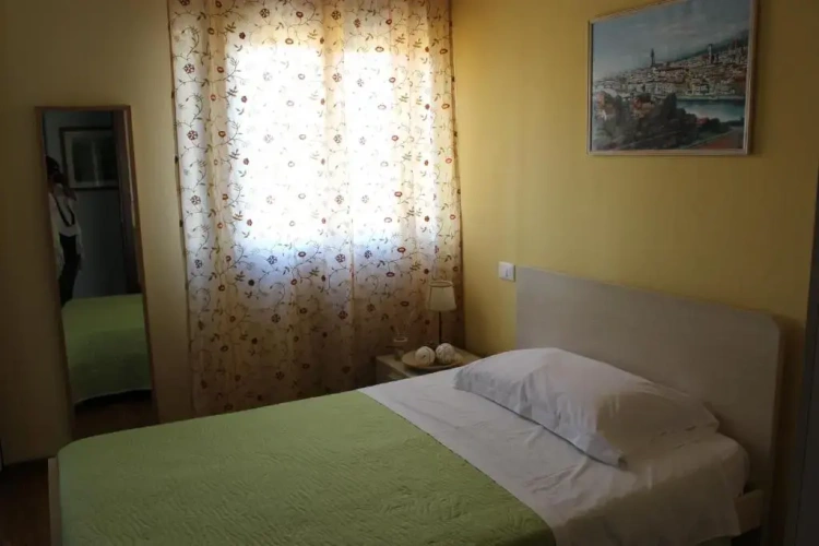 Standard Triple room with balcony